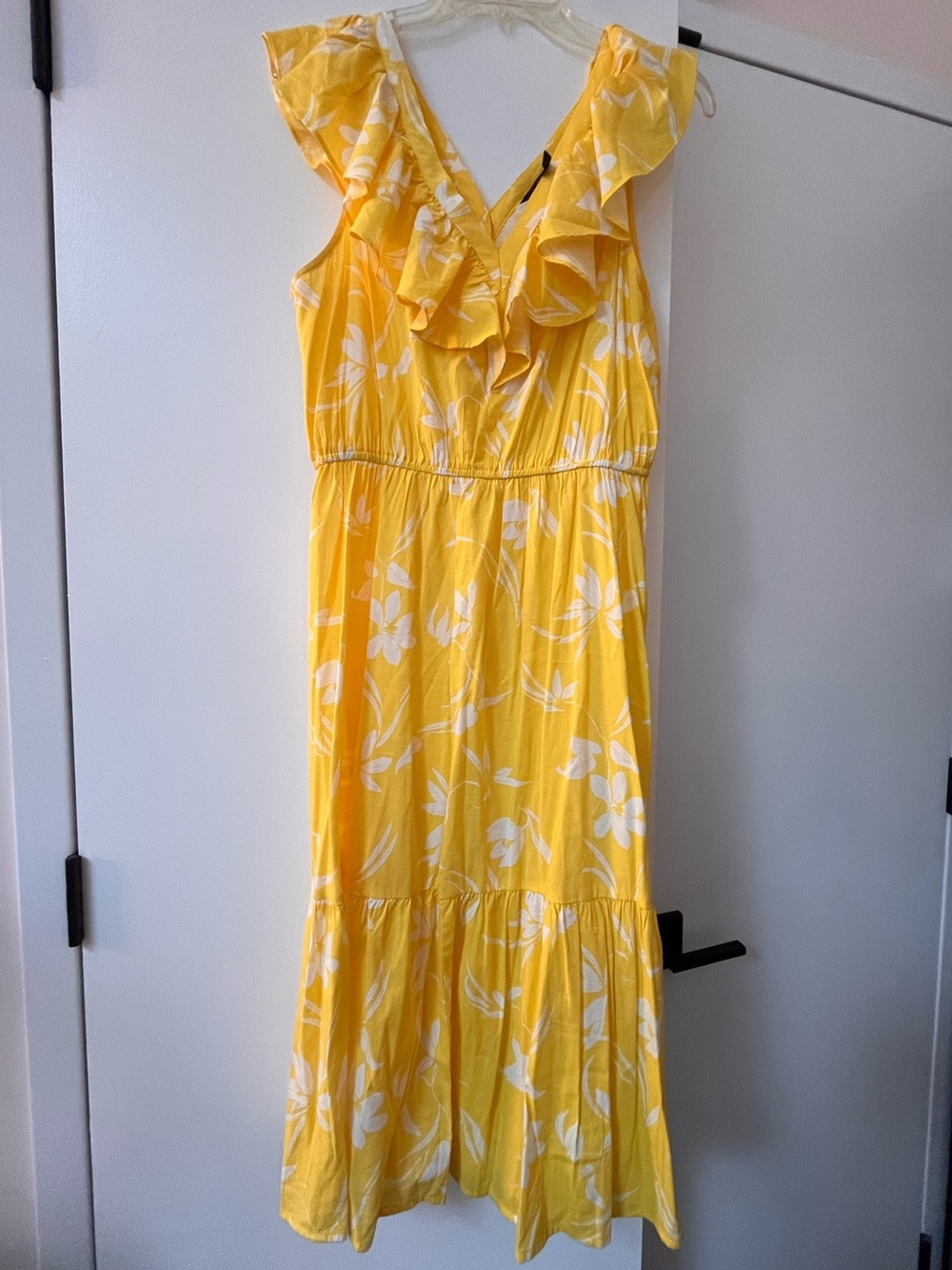 Yellow white floral summer vacation dress, MP